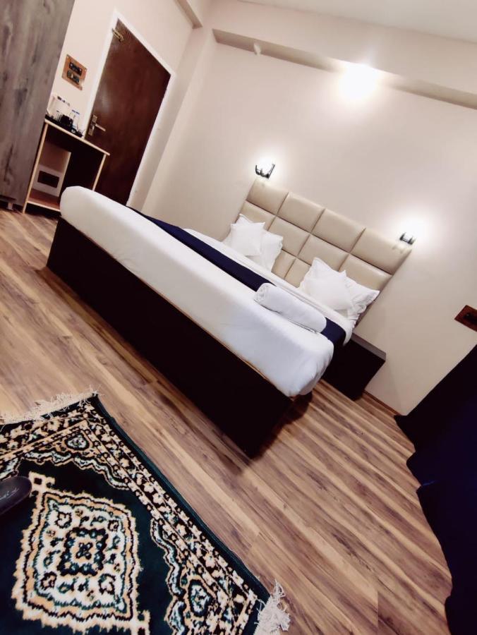 Gulshan Palace By Seven Hills Srinagar By Him Haults Hospitality Eksteriør billede