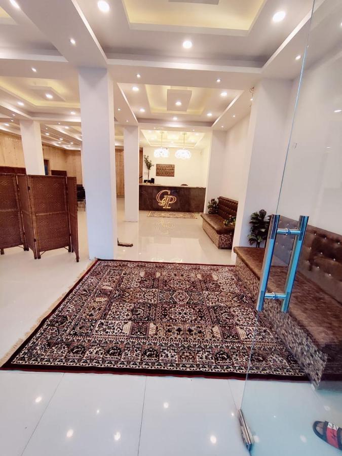 Gulshan Palace By Seven Hills Srinagar By Him Haults Hospitality Eksteriør billede